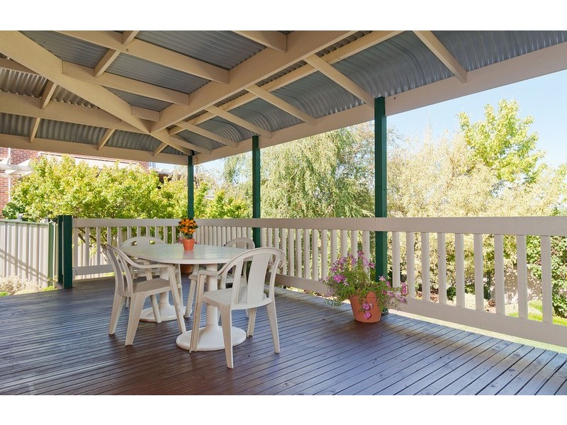 22 Yarraridge Drive, Chirnside Park VIC 3116