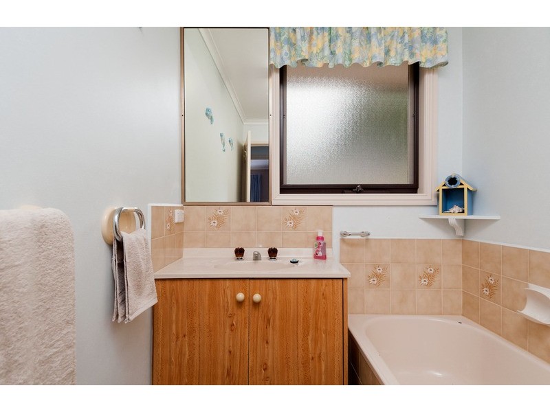 54 Woodville Road, Mooroolbark VIC 3138