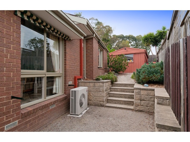 54 Woodville Road, Mooroolbark VIC 3138