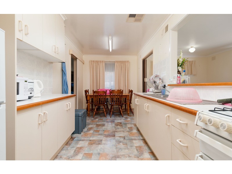 80 Croydondale Drive, Mooroolbark VIC 3138