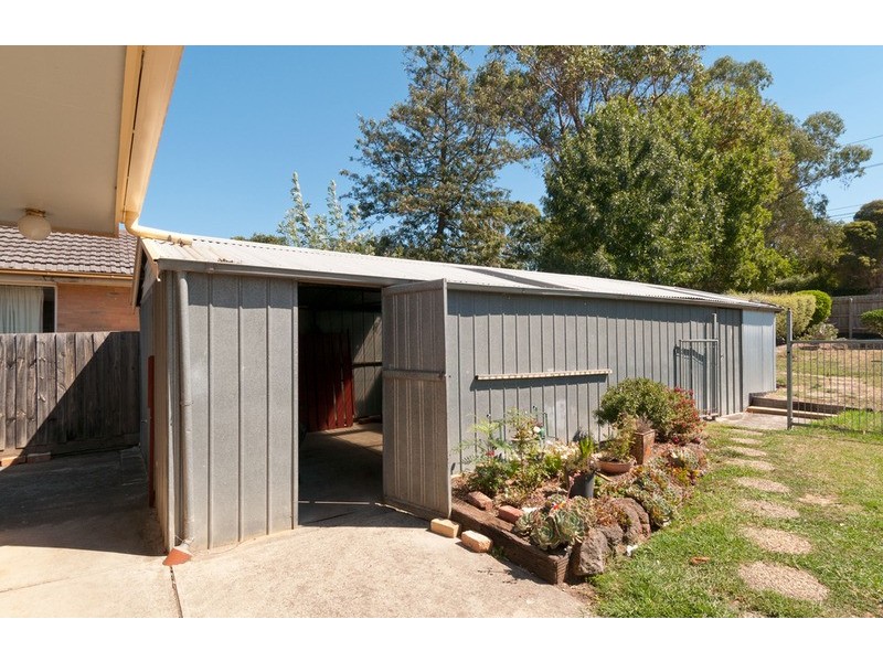 80 Croydondale Drive, Mooroolbark VIC 3138