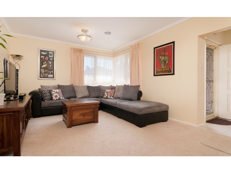 1 Kambora Court, Mooroolbark VIC 3138