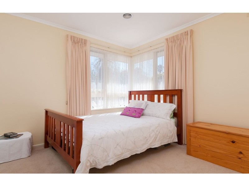 1 Kambora Court, Mooroolbark VIC 3138