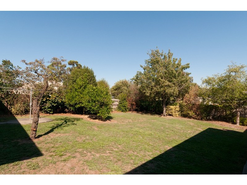 1 Kambora Court, Mooroolbark VIC 3138