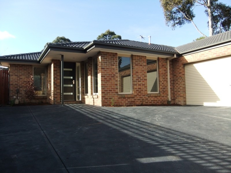 38a Zina Grove, Mooroolbark VIC 3138