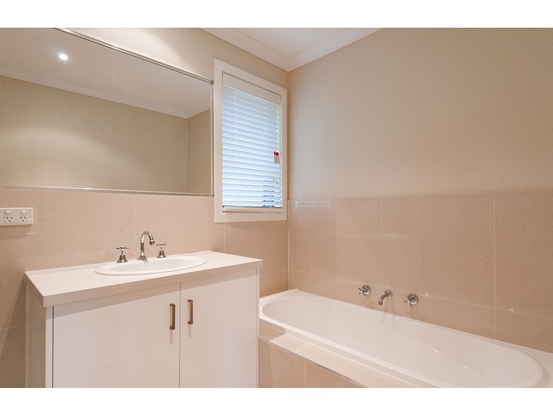 3/7 El Centro, Chirnside Park VIC 3116