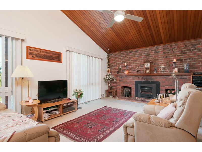 57 Wandana Crescent, Mooroolbark VIC 3138