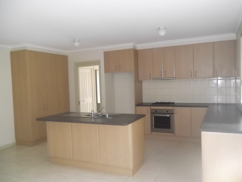 2/12 Victoria  Road, Lilydale VIC 3140