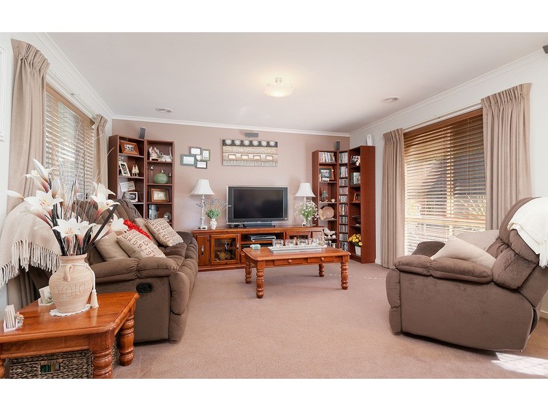 16a Wimbledon Court, Mooroolbark VIC 3138