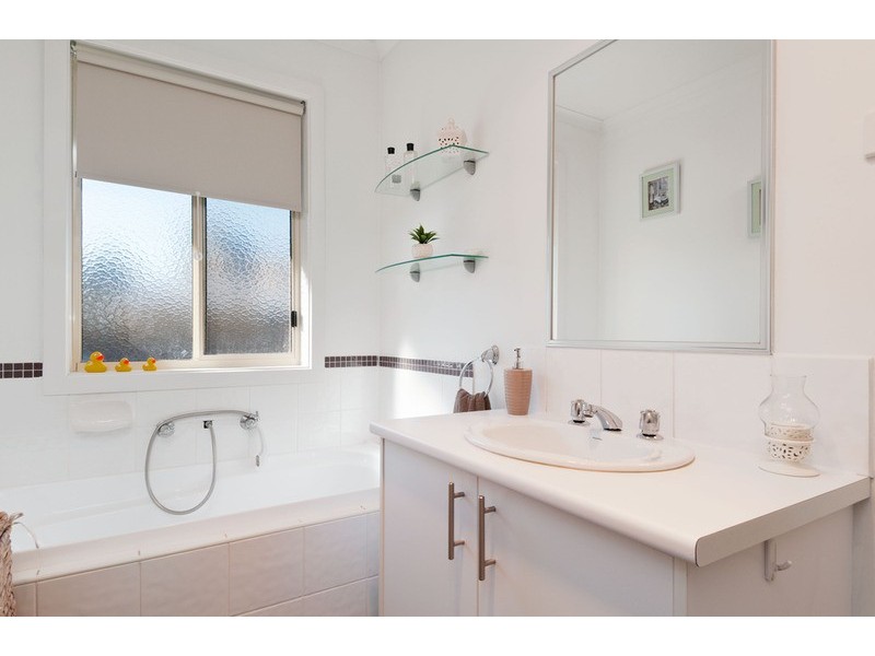 16a Wimbledon Court, Mooroolbark VIC 3138