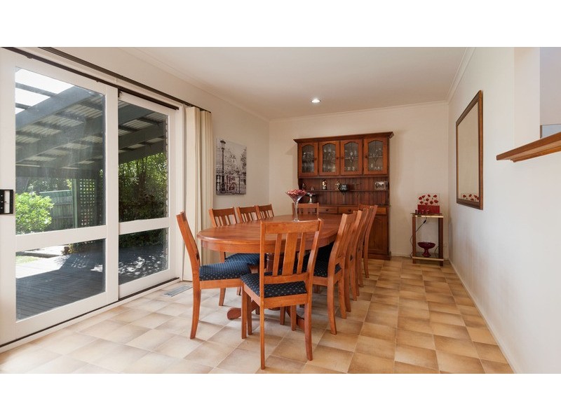 5 Dennis Street, Croydon VIC 3136