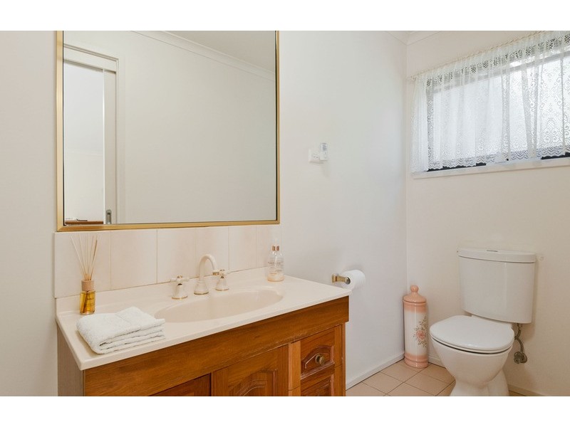 5 Dennis Street, Croydon VIC 3136
