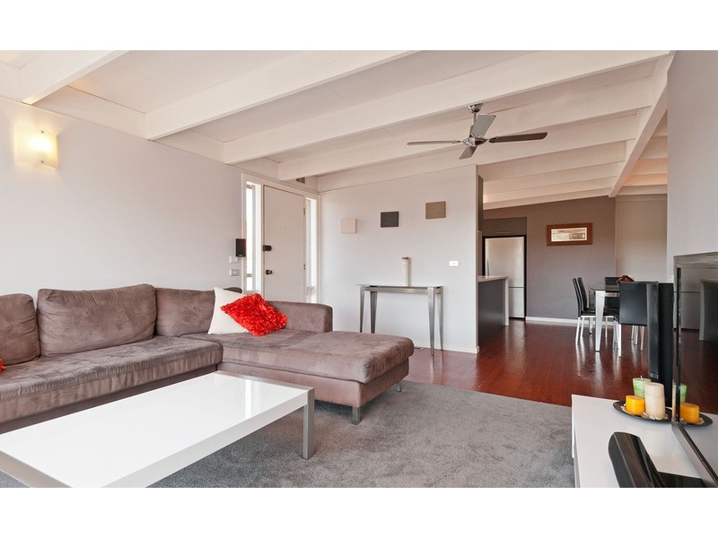 23 Nambour Drive, Mooroolbark VIC 3138