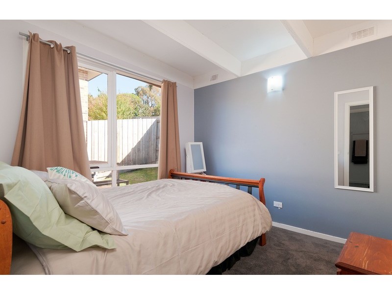 23 Nambour Drive, Mooroolbark VIC 3138