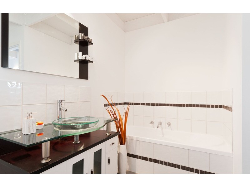 23 Nambour Drive, Mooroolbark VIC 3138