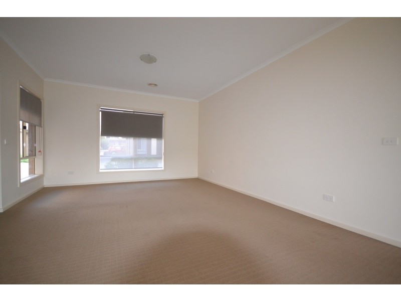 5/15-17 Manchester Road, Mooroolbark VIC 3138