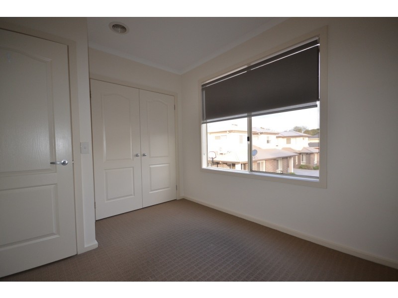 5/15-17 Manchester Road, Mooroolbark VIC 3138