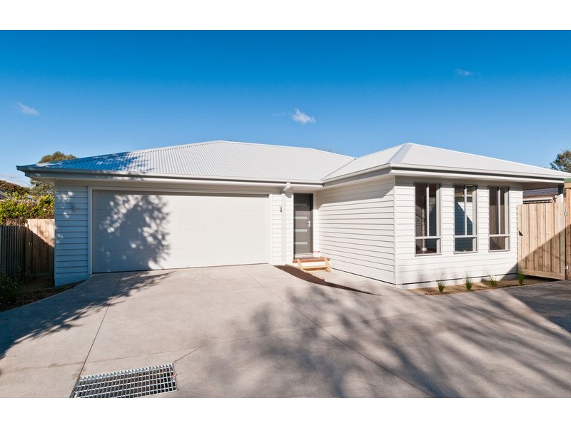 2/9 Andrew  Street, Mooroolbark VIC 3138