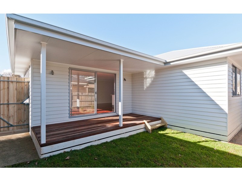 2/9 Andrew  Street, Mooroolbark VIC 3138