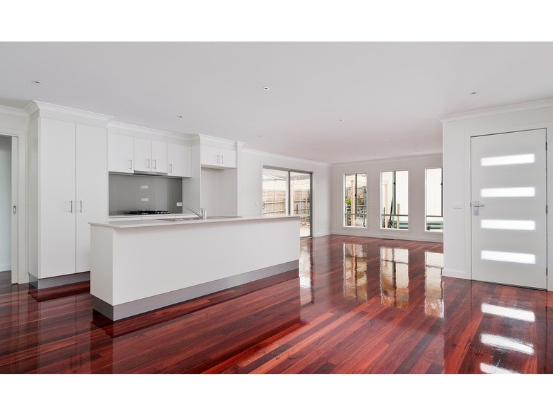 2/9 Andrew  Street, Mooroolbark VIC 3138