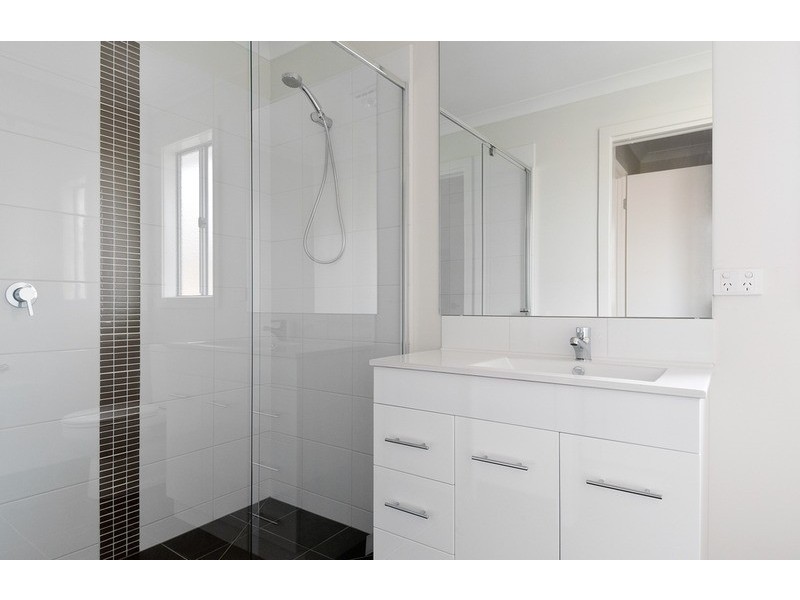 2/9 Andrew  Street, Mooroolbark VIC 3138