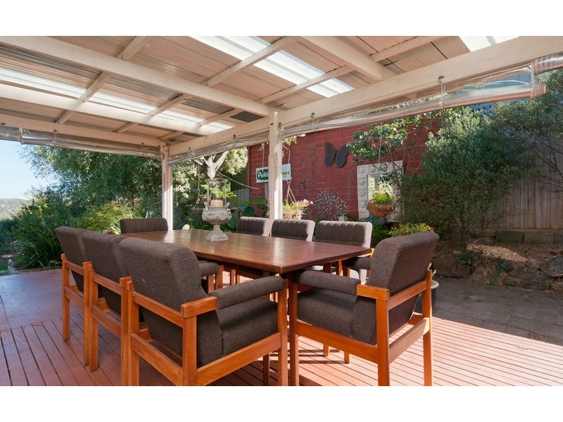 13 Hedwig Drive, Mooroolbark VIC 3138