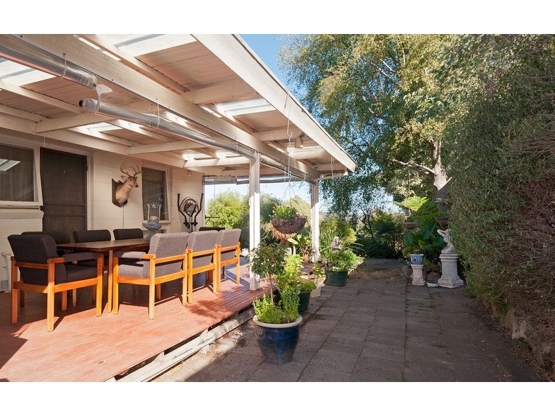 13 Hedwig Drive, Mooroolbark VIC 3138