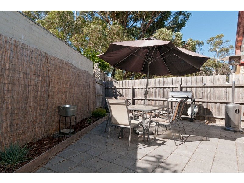 4/10 Hamilton  Road, Bayswater North VIC 3153