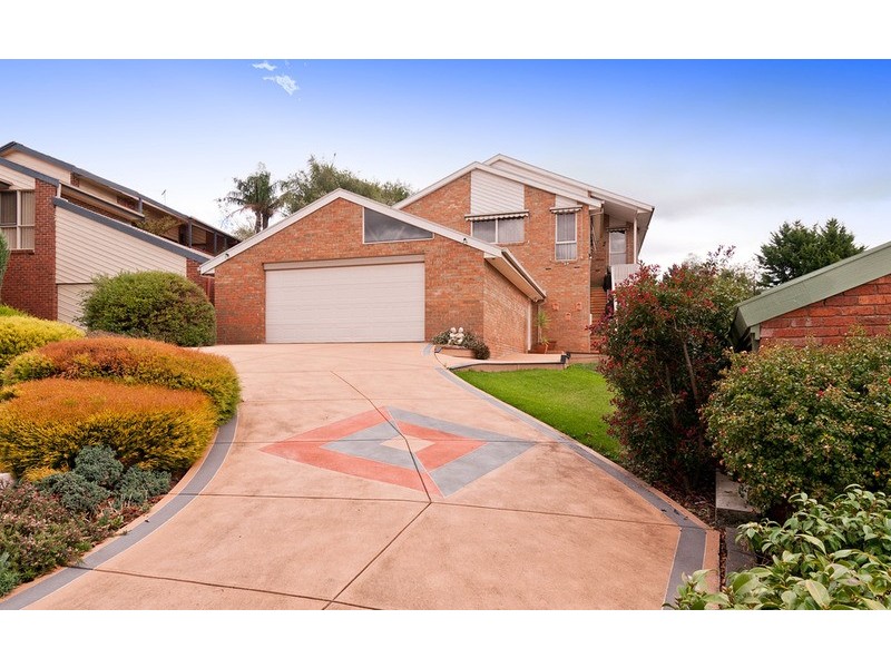 9 Highleigh Court, Mooroolbark VIC 3138