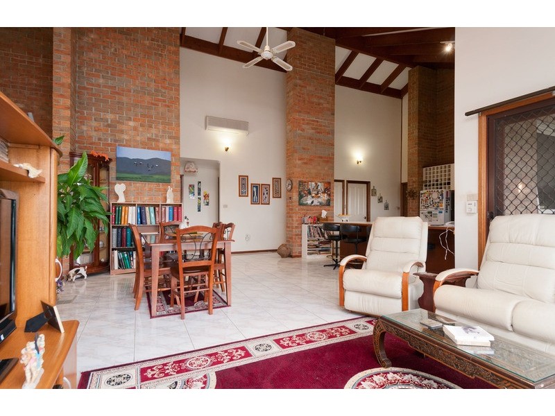 9 Highleigh Court, Mooroolbark VIC 3138