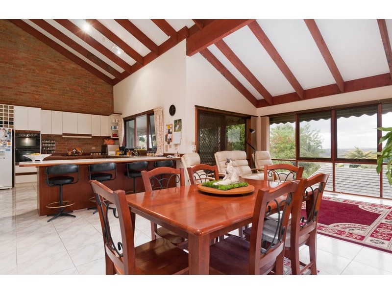 9 Highleigh Court, Mooroolbark VIC 3138