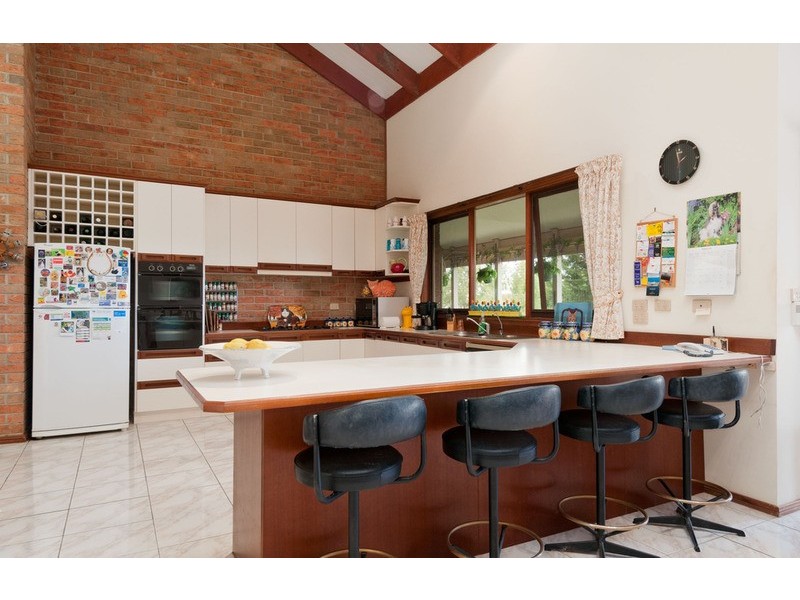 9 Highleigh Court, Mooroolbark VIC 3138