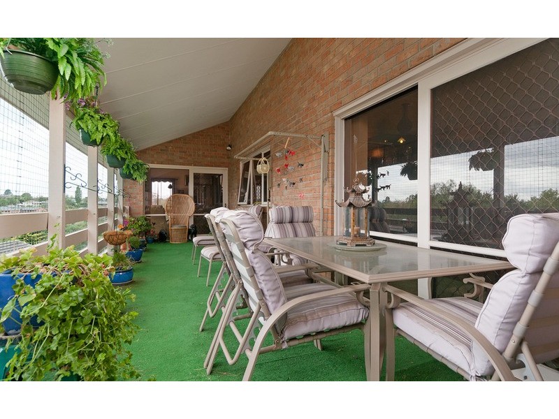 9 Highleigh Court, Mooroolbark VIC 3138