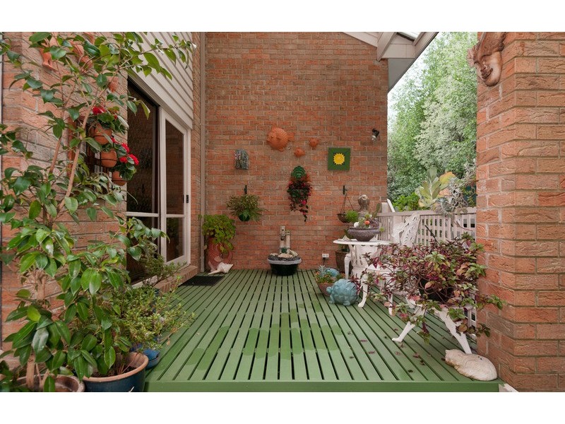 9 Highleigh Court, Mooroolbark VIC 3138