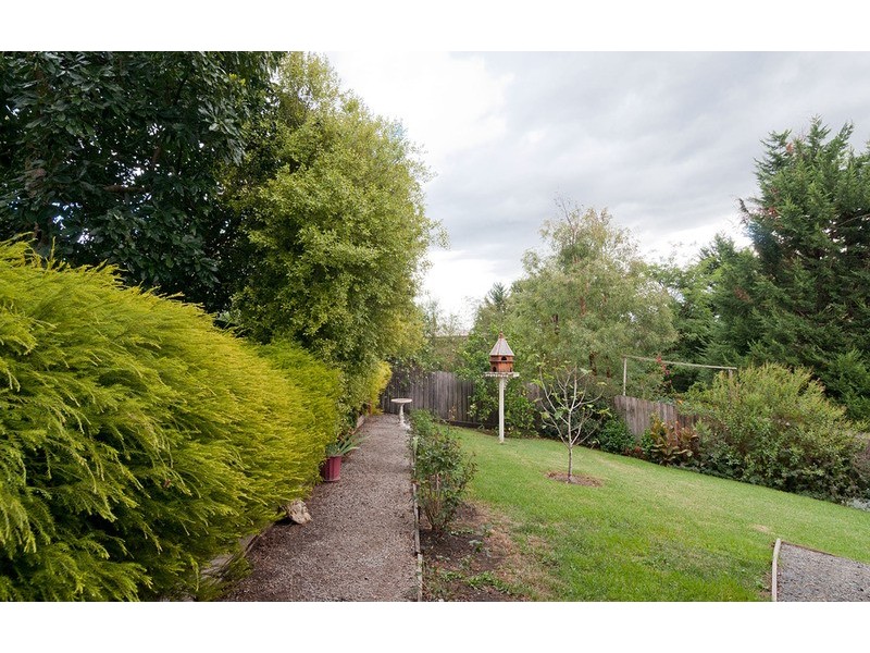 9 Highleigh Court, Mooroolbark VIC 3138