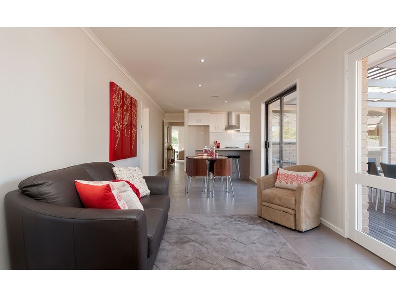 1/1 Elaine Court, Mooroolbark VIC 3138