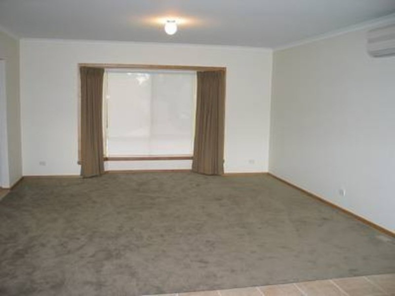 2/129 Cambridge Road, Mooroolbark VIC 3138