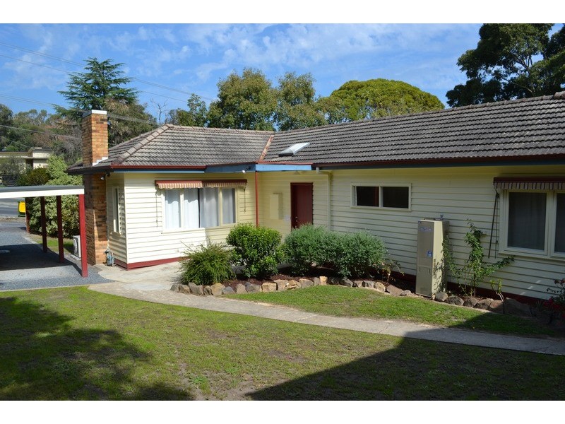 43 Canterbury  Road, Montrose VIC 3765