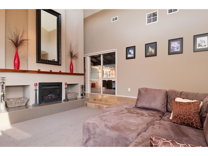 30 Warburton Highway, Lilydale VIC 3140