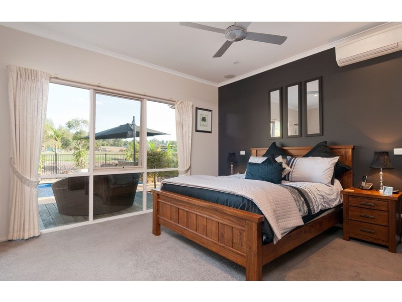 30 Warburton Highway, Lilydale VIC 3140