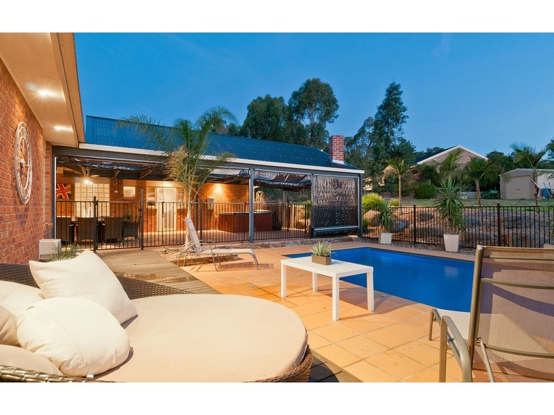 30 Warburton Highway, Lilydale VIC 3140