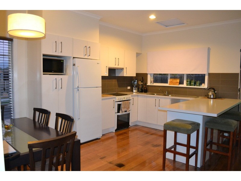 194 Lincoln Road, Croydon VIC 3136
