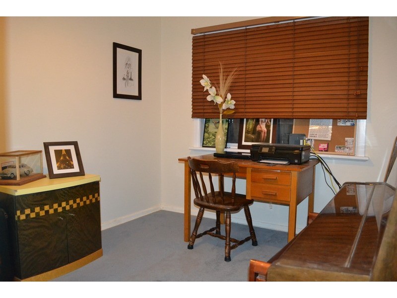 194 Lincoln Road, Croydon VIC 3136