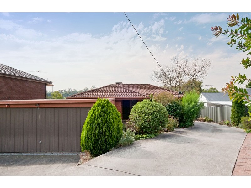 1/245 Hull  Road, Mooroolbark VIC 3138