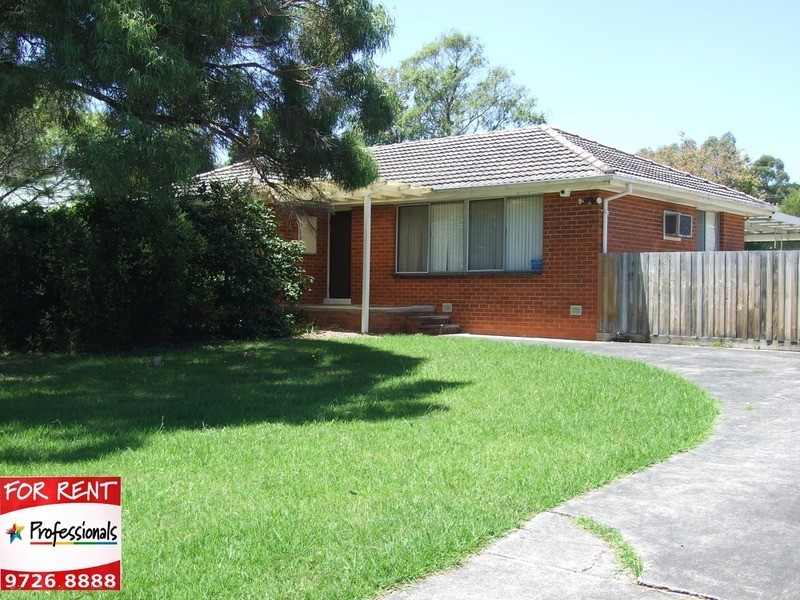 35 Croydondale Drive, Mooroolbark VIC 3138