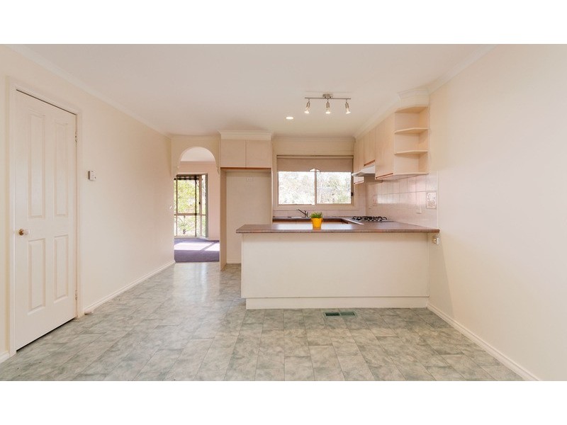 4/10 Dennis Street, Croydon VIC 3136