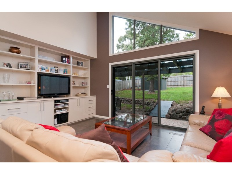 13 Glen Dhu Road, Kilsyth VIC 3137