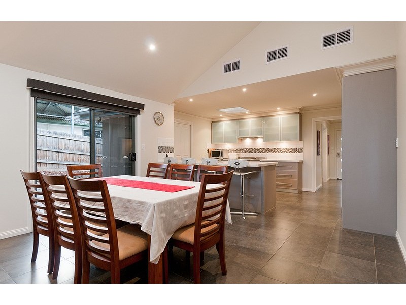 13 Glen Dhu Road, Kilsyth VIC 3137