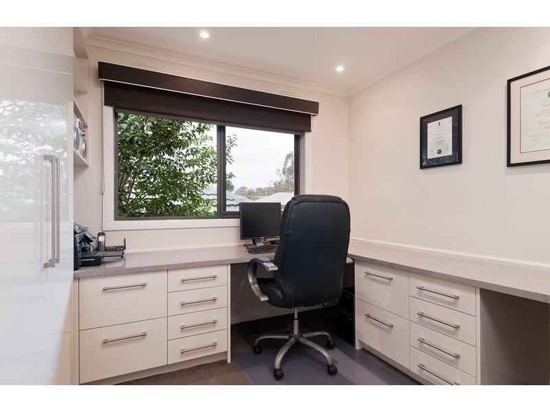 13 Glen Dhu Road, Kilsyth VIC 3137