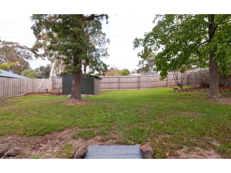 13 Glen Dhu Road, Kilsyth VIC 3137